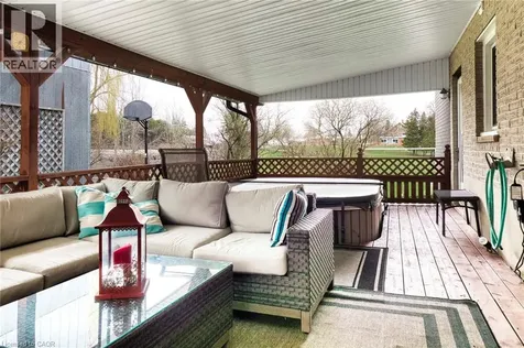108 Queensway Drive St. Jacobs ON N0B 2N0