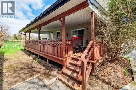 108 Queensway Drive St. Jacobs ON N0B 2N0
