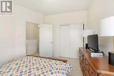 2621 Longfields Drive Ottawa ON K2J 2L7