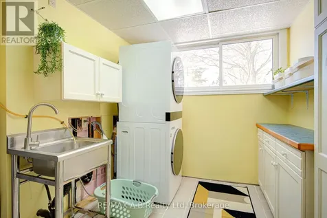 19 Linton Place Kitchener ON N2B 2K1