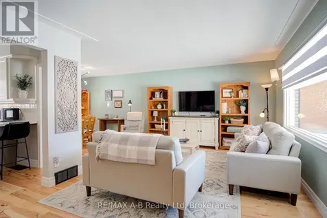 19 Linton Place Kitchener ON N2B 2K1