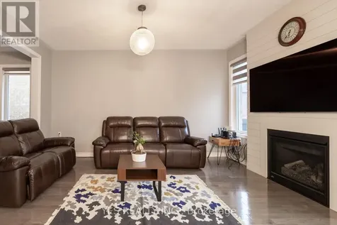 34 Newhouse Boulevard Caledon ON L7C 4A1