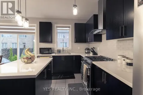 34 Newhouse Boulevard Caledon ON L7C 4A1