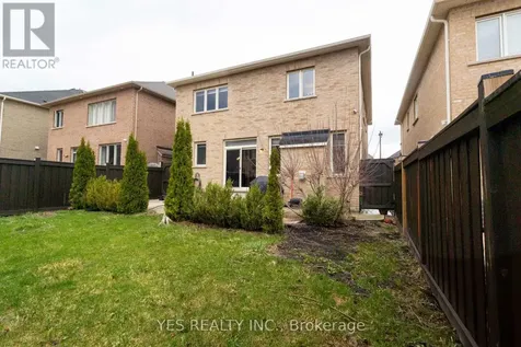 34 Newhouse Boulevard Caledon ON L7C 4A1