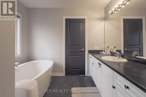 34 Newhouse Boulevard Caledon ON L7C 4A1
