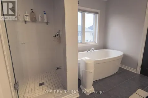 34 Newhouse Boulevard Caledon ON L7C 4A1