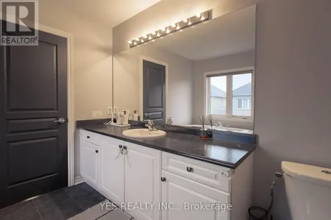 34 Newhouse Boulevard Caledon ON L7C 4A1