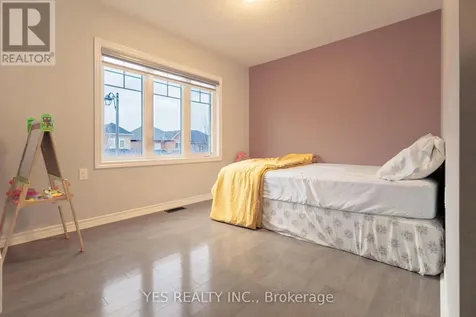 34 Newhouse Boulevard Caledon ON L7C 4A1