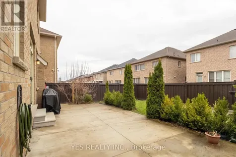 34 Newhouse Boulevard Caledon ON L7C 4A1