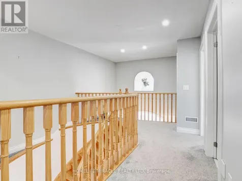 584 Pinery Trail Waterloo ON N2V 2Y3