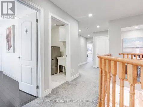584 Pinery Trail Waterloo ON N2V 2Y3