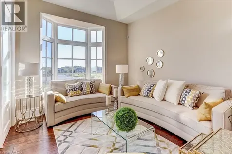 55 Tews Lane Dundas ON L9H 7N4