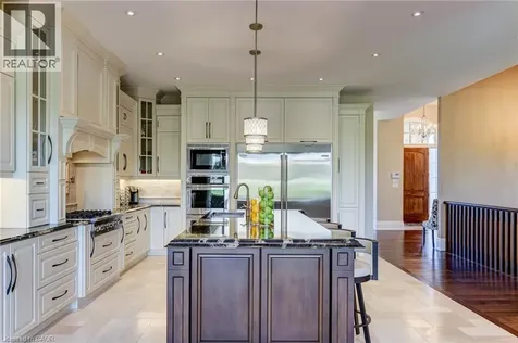 55 Tews Lane Dundas ON L9H 7N4