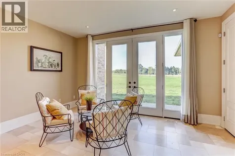 55 Tews Lane Dundas ON L9H 7N4