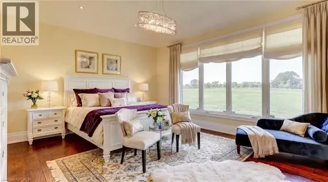 55 Tews Lane Dundas ON L9H 7N4