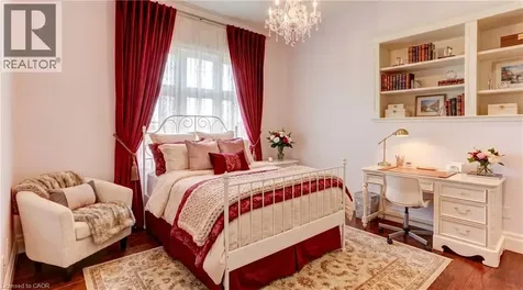 55 Tews Lane Dundas ON L9H 7N4