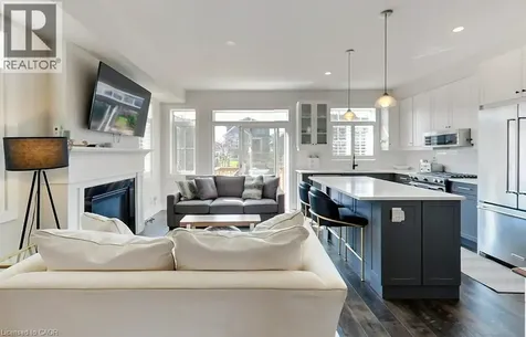 212 Courtland Street The Blue Mountains ON L9Y 4E4