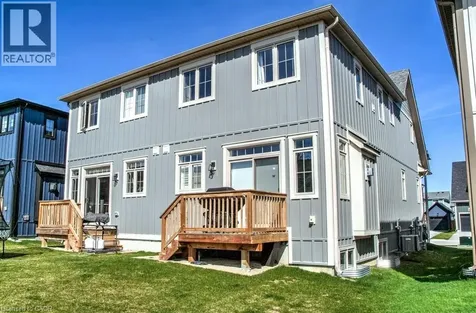 212 Courtland Street The Blue Mountains ON L9Y 4E4