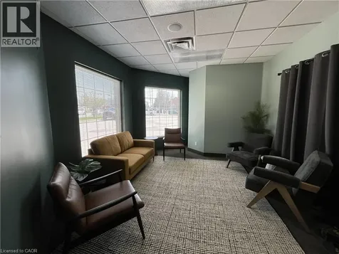 370 University Avenue East Waterloo ON N2K 3N2