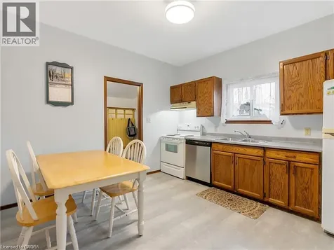 49 Mintern Avenue Brantford ON N3S 1K9