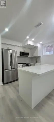 32 Auckland Drive East Whitby ON L1P 0G6