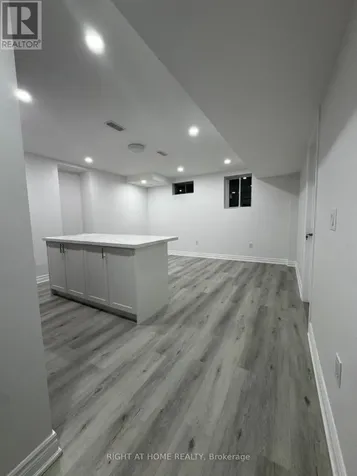 32 Auckland Drive East Whitby ON L1P 0G6