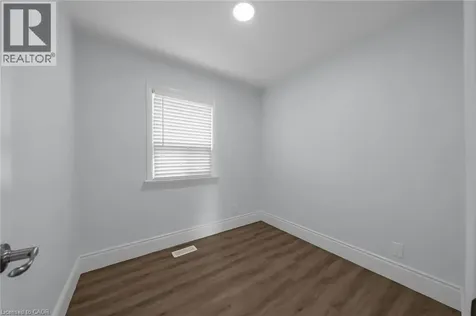 8 Shynal Avenue Hamilton ON L8H 6K1