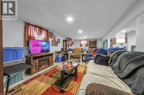 8 Shynal Avenue Hamilton ON L8H 6K1