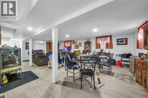 8 Shynal Avenue Hamilton ON L8H 6K1