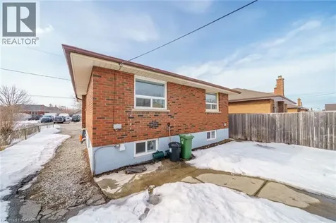 8 Shynal Avenue Hamilton ON L8H 6K1