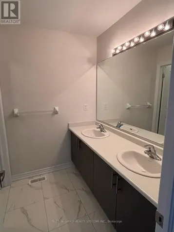 14 Federica Crescent Wasaga Beach ON L9Z 0N5