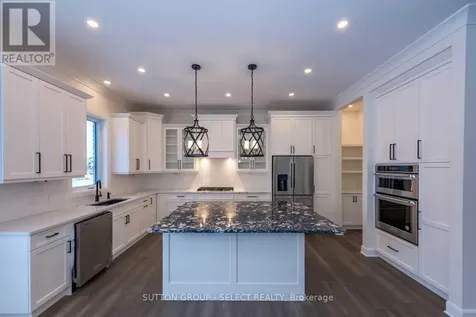 10142 Pinery Bluffs Road Lambton Shores ON N0M 1T0