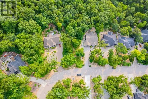 10142 Pinery Bluffs Road Lambton Shores ON N0M 1T0