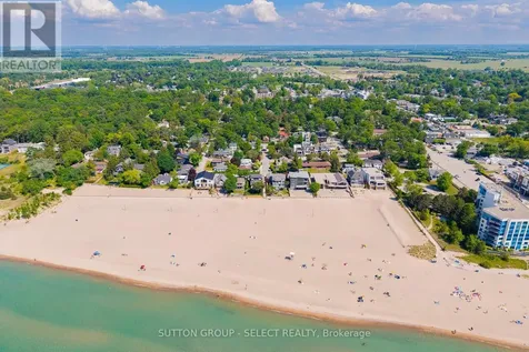 10142 Pinery Bluffs Road Lambton Shores ON N0M 1T0