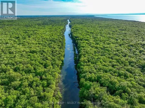 10142 Pinery Bluffs Road Lambton Shores ON N0M 1T0