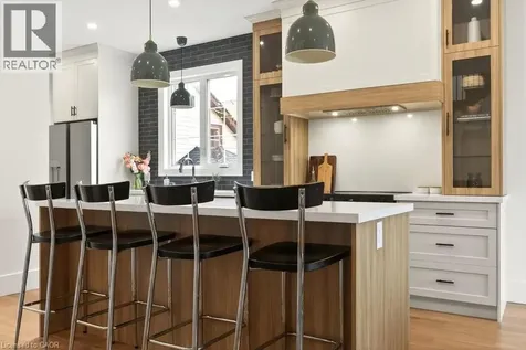 128 Canada Street Hamilton ON L8P 1P5