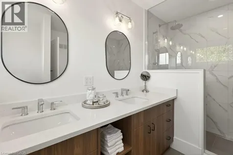 128 Canada Street Hamilton ON L8P 1P5