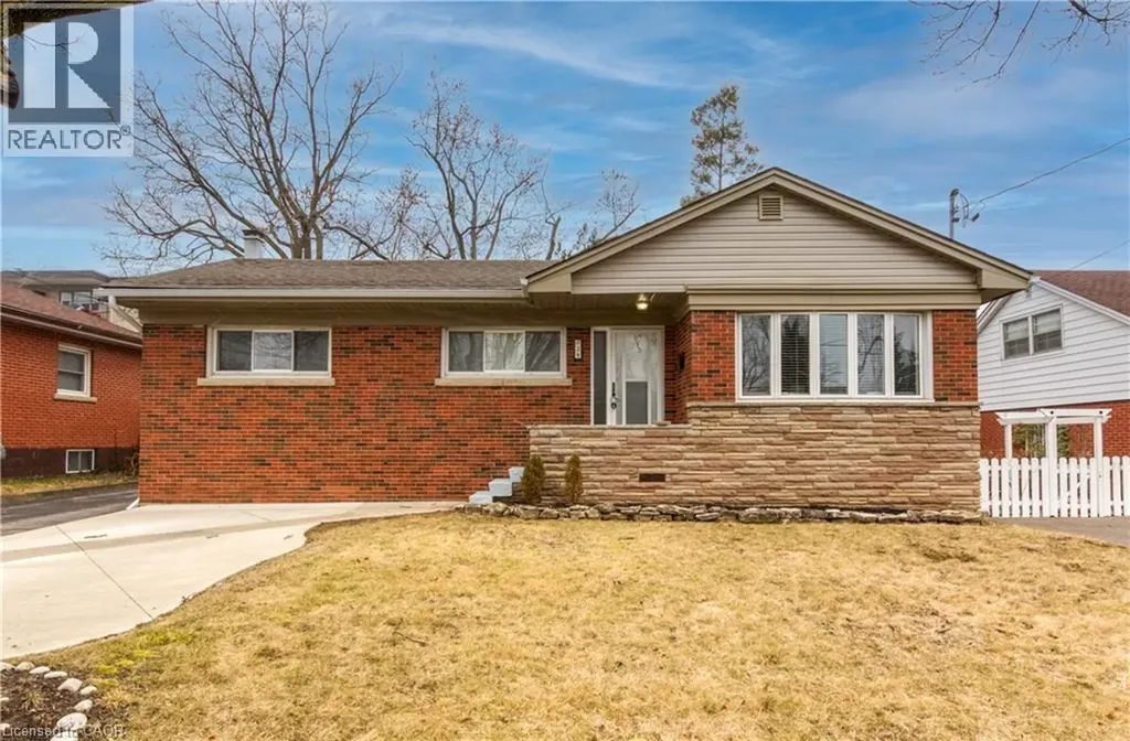 39 Bland Avenue Stoney Creek ON L8G 3R2