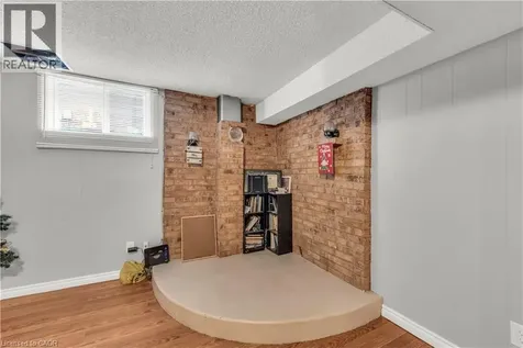 39 Bland Avenue Stoney Creek ON L8G 3R2