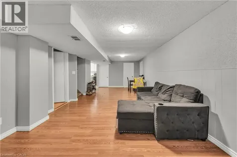 39 Bland Avenue Stoney Creek ON L8G 3R2