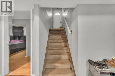39 Bland Avenue Stoney Creek ON L8G 3R2