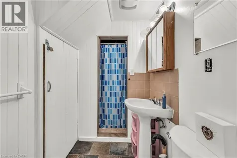 39 Bland Avenue Stoney Creek ON L8G 3R2