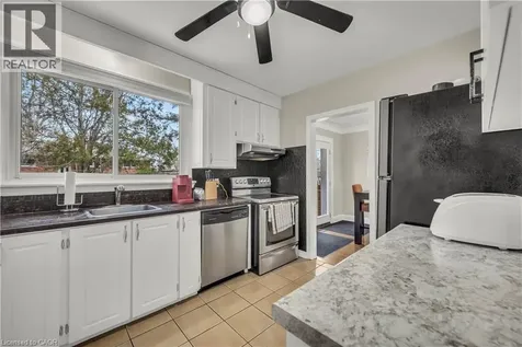 39 Bland Avenue Stoney Creek ON L8G 3R2