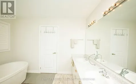 978 Barton Way Innisfil ON L9S 0N5