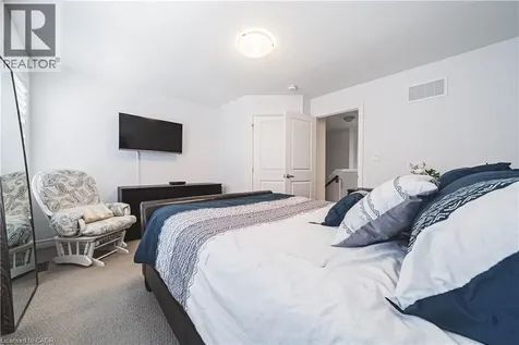 575 Woodward Avenue Hamilton ON L8H 0B3