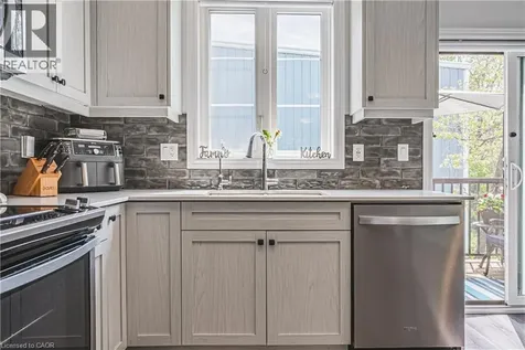 575 Woodward Avenue Hamilton ON L8H 0B3