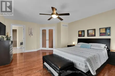 131 Issam Private Ottawa ON K1T 4B6