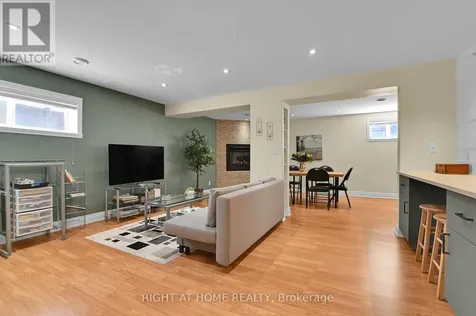131 Issam Private Ottawa ON K1T 4B6