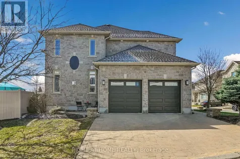 131 Issam Private Ottawa ON K1T 4B6