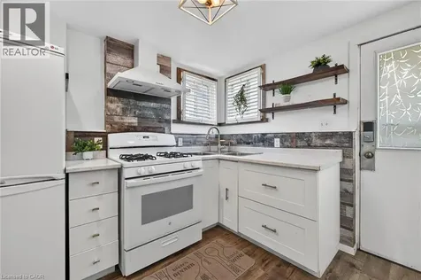 3824 Roxborough Avenue Crystal Beach ON L0S 1B0
